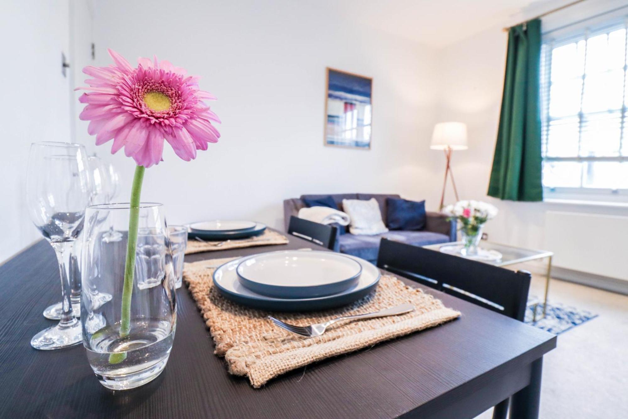 Stylish 1 Bedroom Apartment In Central Londra Exterior foto